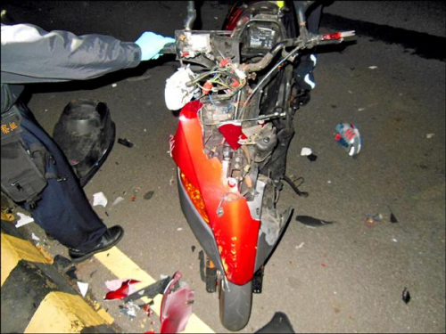 尬機車對撞 17歲少年就這樣走了-高雄機車借款,高信當舖,高雄當舖推薦