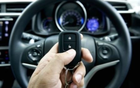 高雄汽車借款免留車，精品代購週轉