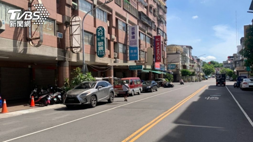 高雄女汽車併排不甩罰單同地違停六次遭扣存款清償-高信汽車借款10分鐘撥款