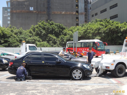 檢舉達人高雄發大財 議員建議「檢」、警合作盯重點 - 高信免留車借款100%保密
