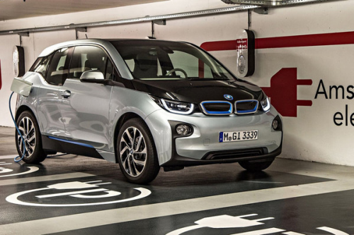 188萬BMW i3租金只要150元？高雄搶推電動汽車共享系統-高信汽車借款撥款只要10分鐘